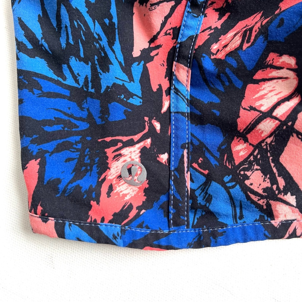 Lululemon Women’s Blue / Pink Printed Tracker Short IV - Picture 3 of 5